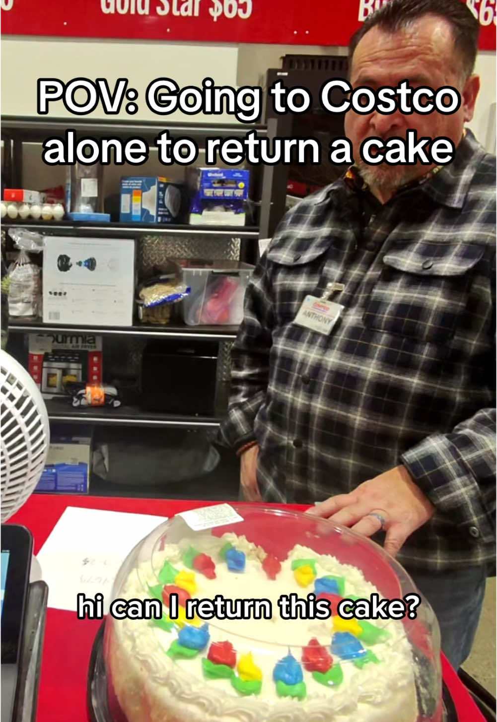 This was probably the worst cake I’ve had. It looked good, but it was so dry and had no flavor. Felt a bit embarrassed returning it, but there was no way I could eat it.  #pov #solo #Vlog #costco #alone #vibingbymyself #tiktokfood #dayinthelife #sadness #cake #fyp #fypシ 