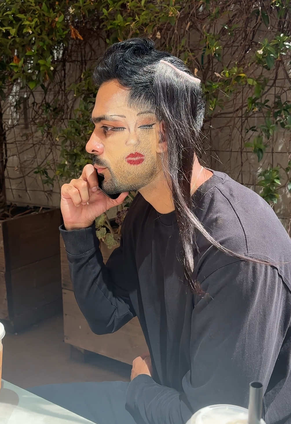 When she puts on too much make up @Debbie Sath @KingBach 