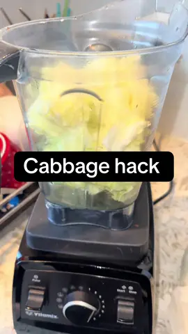 Blending my cabbage made my life so much easier lol 😆 #cabbage #hacks #blender @Vitamix #easy #faster #timesavingtips #cooking #repollo 
