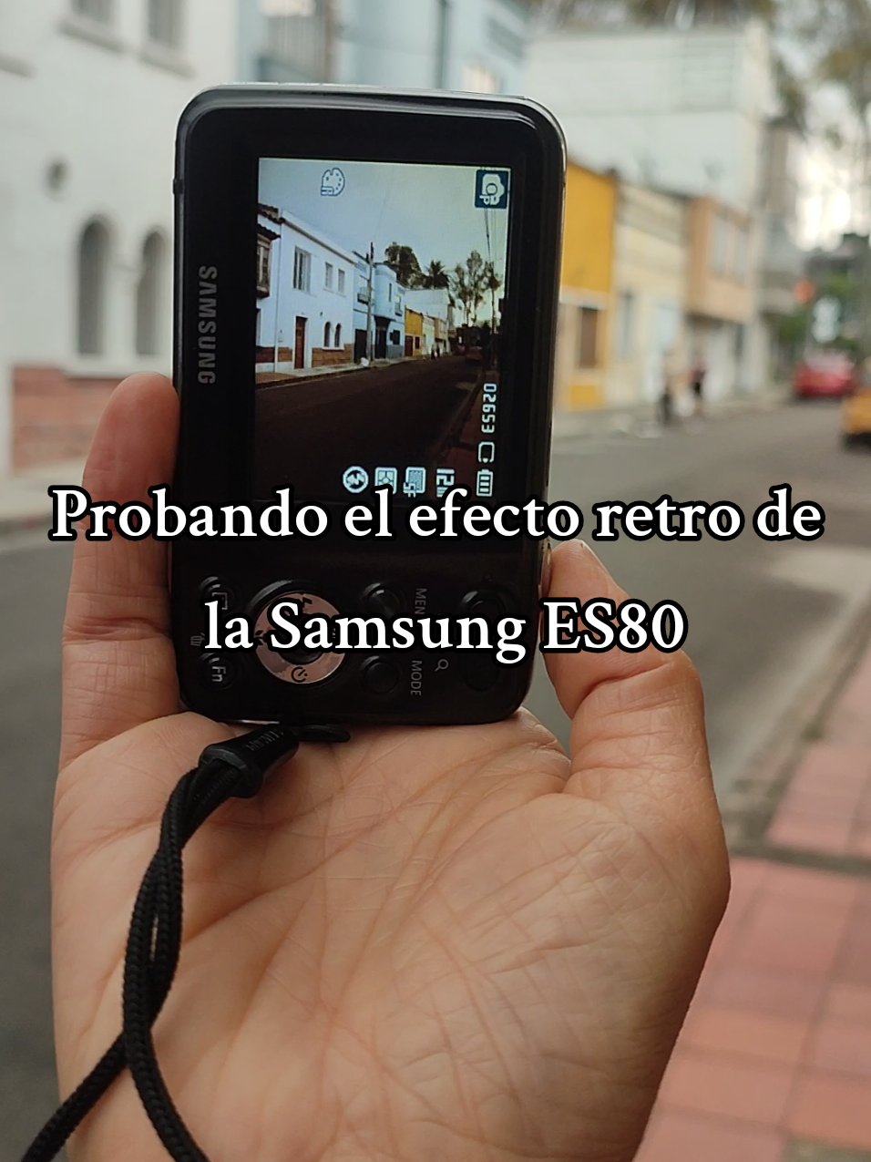 Fotos con el efecto retro de la Samsung ES80. Teusaquillo Bogotá #vintagevibes #bogota #camararetro #retrocamera #y2k #digicam #digitalcamera #samsunges80