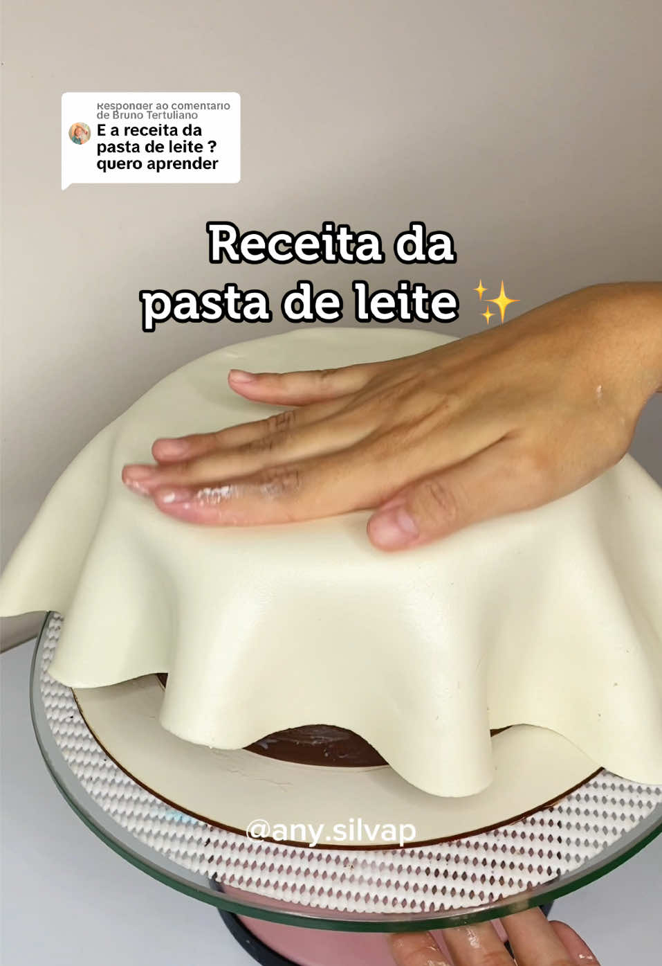 Respondendo a @Bruno Tertuliano  Receita da pasta de leite ✨ quantidades que usei: 200g de leite em pó  200g de açúcar impalpável (mesma quantidade de açúcar e leite) 2 colheres de sopa de xarope de Glucose Leite condensado aos poucos até dá o ponto. 3 colheres de chá de dióxido de titânio (para deixar branquinha) modo de preparo no vídeo 👆🏼 #receitadepastadeleite #pastadeleiteempó #bolocompastadeleite #pastadeleiteempó #fyy
