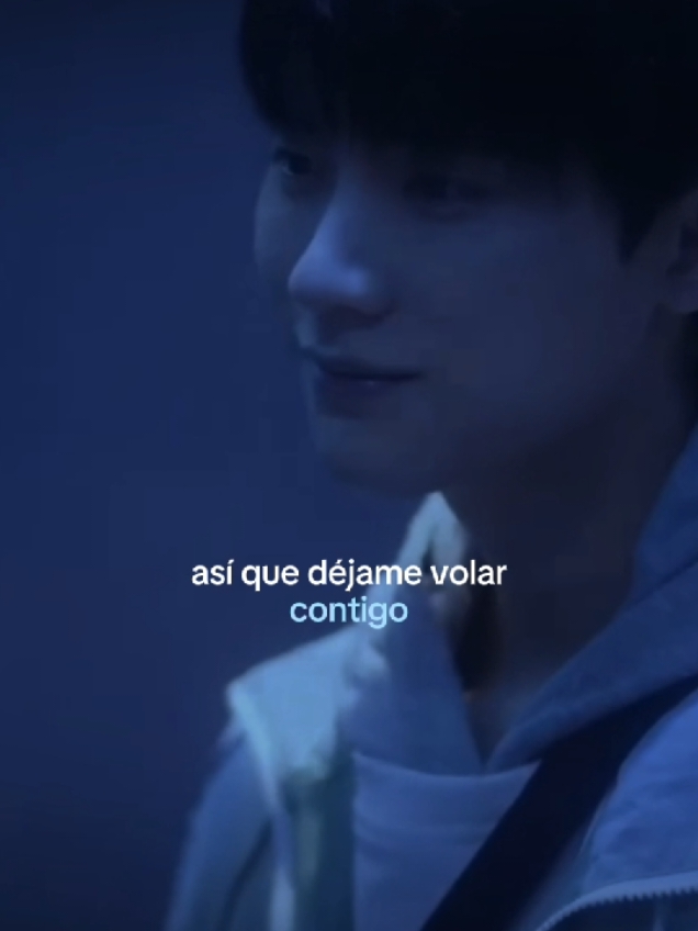 blue ୨🪼୧ ! ⋆ . . .  #yungkai #blue #jellyfish #dedicar #parejas #music #letras #amor #fypシ #fypage #zyxcba #parati #wheniflytowardsyou 