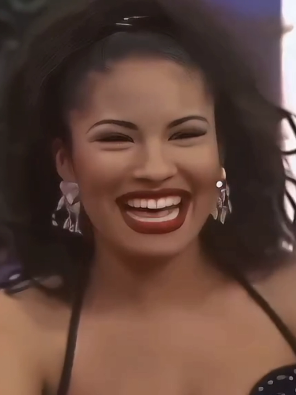 @𝗦𝗲𝗹𝗲𝗻𝗮 𝗤𝘂𝗶𝗻𝘁𝗮𝗻𝗶𝗹𝗹𝗮 | EL SIGNIFICADO DE LA CANCIÓN 