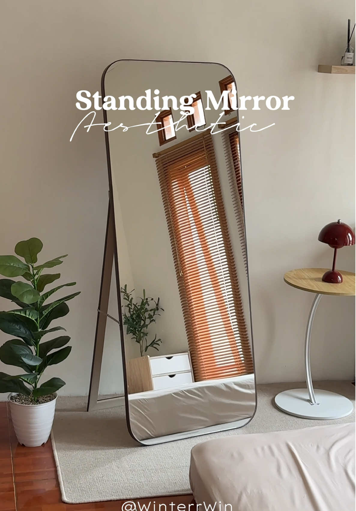 Akhirnya punya juga standing mirror full body yang cantik dan estetik kaya gini✨☺️ packingnya aman pakai kayu, jadi gak usah khawatir pecah dijalan 🪞👍🏻 #standingmirror #standingmirrorfullbody #standingmirroraesthetic 
