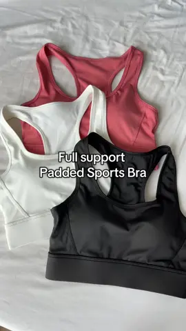 Full support padded sports bra for women #sportsbra #sportsbraforwomen #gymoutfit  #runningtop #sportsbratop #gymbra #gymootd #gymfit #comfortablesportsbraforwomen #outfit #OOTD #fyp #foryou 