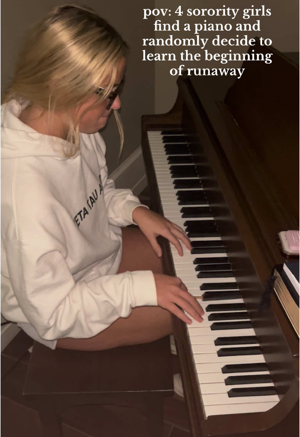 and we didn’t look up a tutorial🥰 @m k   #piano #runaway #ye #kanyewest #sororityhouse 