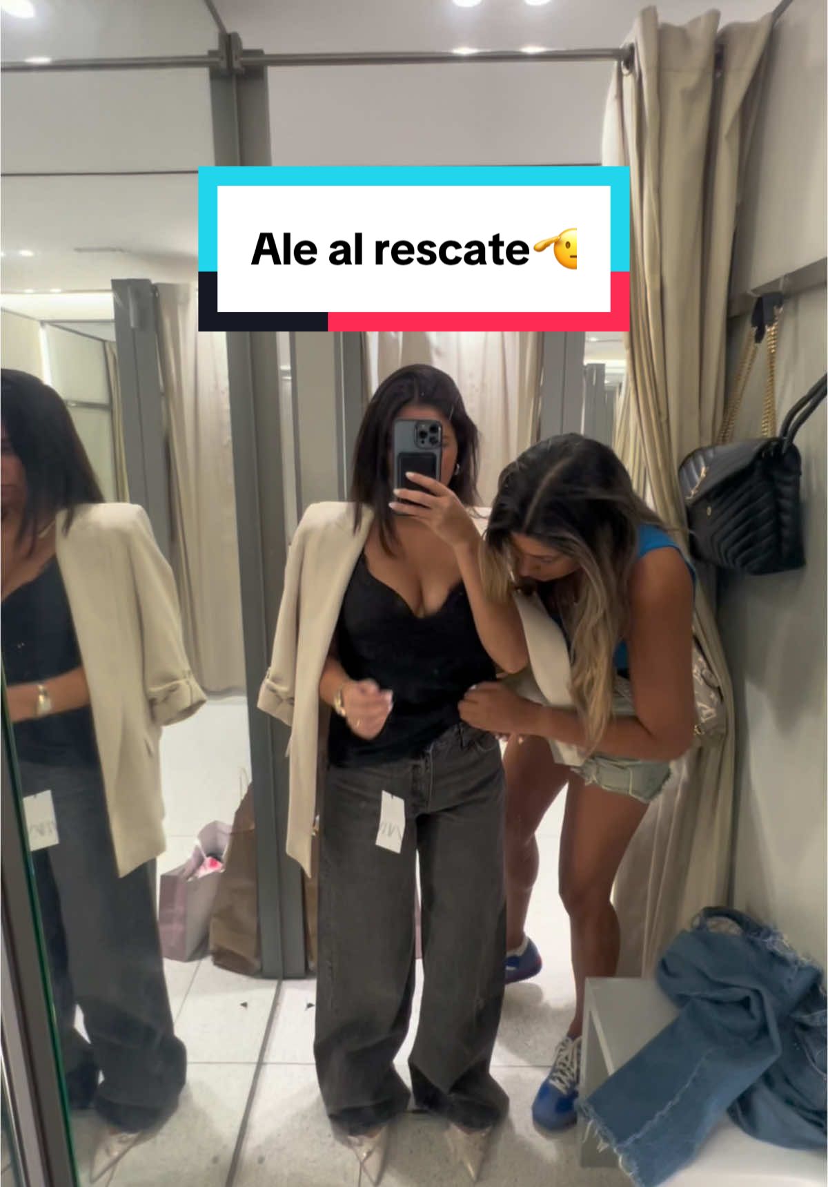 Me ayudó a armar looks bravazoooos😭😭🩵🩵🩵 Love you @Alexandra Soto Vorbe eres la MEJOR❤️ #personalstylist #personalshopper #lima #peru #bestfriend 