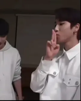 esos celos hyunjin 🫦😍#hyunjin #felix #minho #han #bangchan #senugmin #chanbing #in #hyunlix #chanmin #minsung #chanin #skz #straykids #stay #paratiiiiiiiiiiiiiiiiiiiiiiiiiiiiiii #fyp 