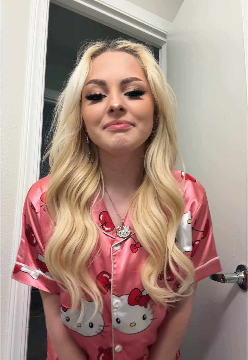 im obsessed with these pajamas ahh💗 #fyp #hellokitty 