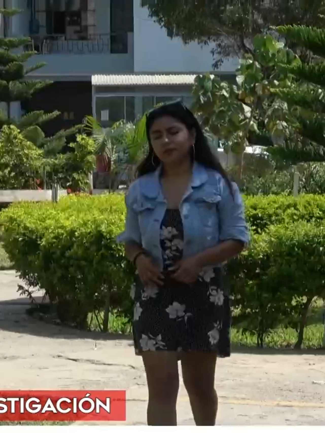 #AméricaNoticias #EdiciónCentral  Una mujer denunció que fue estafada al vender su laptop y luego suplantaron su identidad para cometer fraudes virtuales [Mira el noticiero completo y 100% GRATIS -Solo Perú- en tvGO] [Link en la BIO ↑]