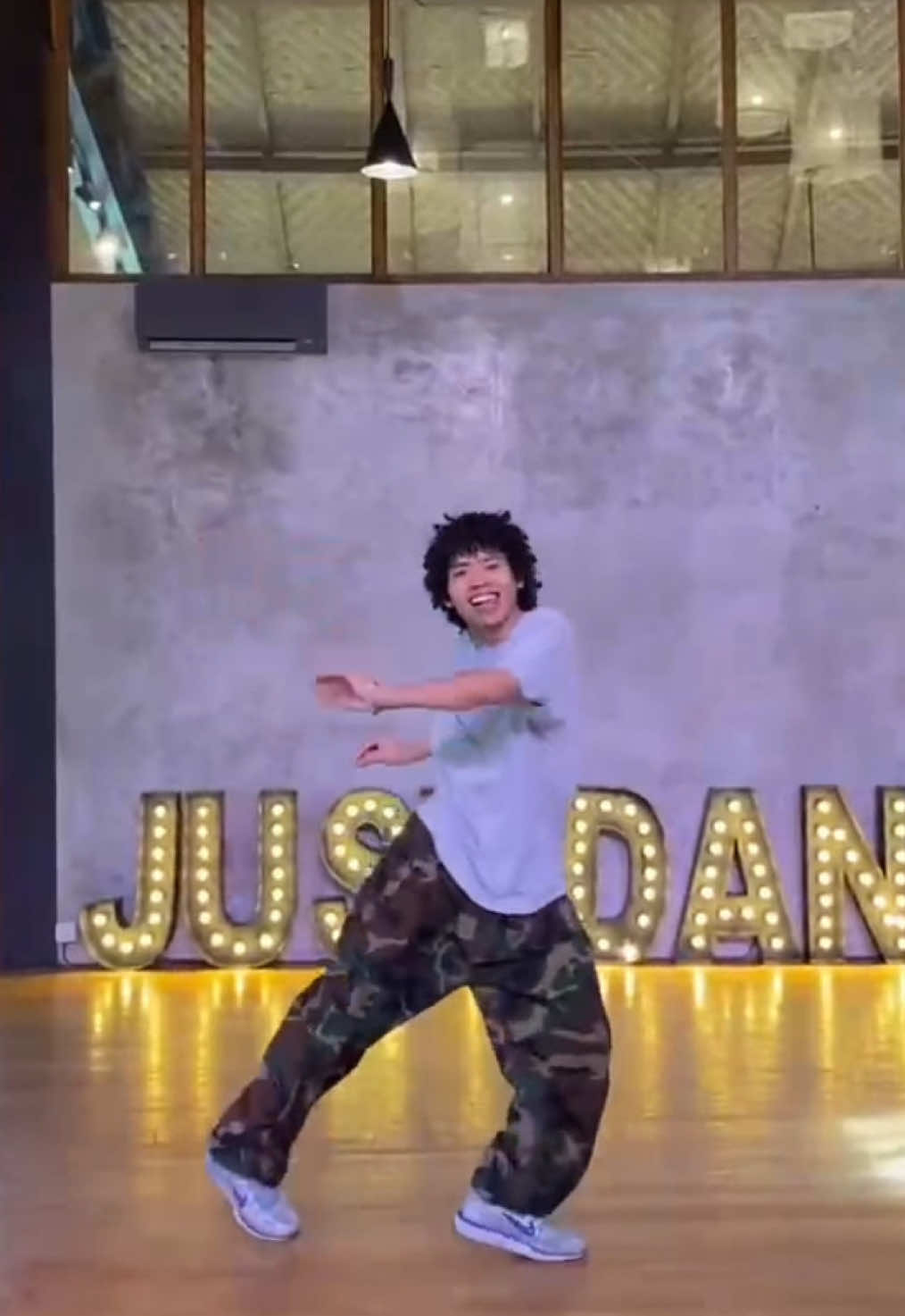 AFRO HOUSE by @dayuarii 🤩🤩 covering @gaboy. Mondays 2:15pm !! | PISA - @Jhonny Bravo🤯  #afrohouse #afrodance #choreography #dancestudio #bali #fyp #fypdong 