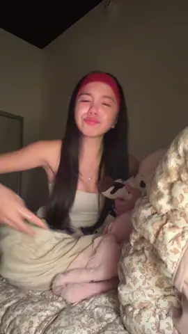 I just miss my boyfriend guys I can’t stop crying 