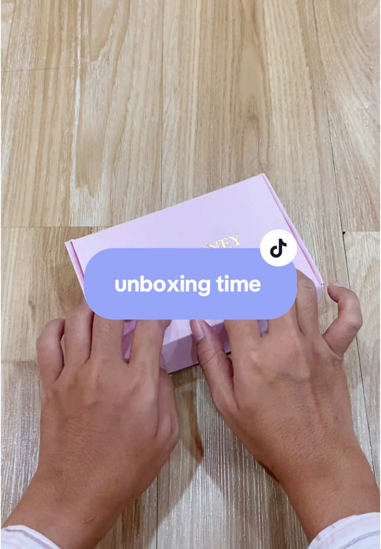 unboxing genie wallet #jelajahgajian #fypage #fyp #TikTokAwardsID #jimshoneyindonesia #jhwonosobo #rekomendasidompet #asmrsounds #asmr #asmrvideo 