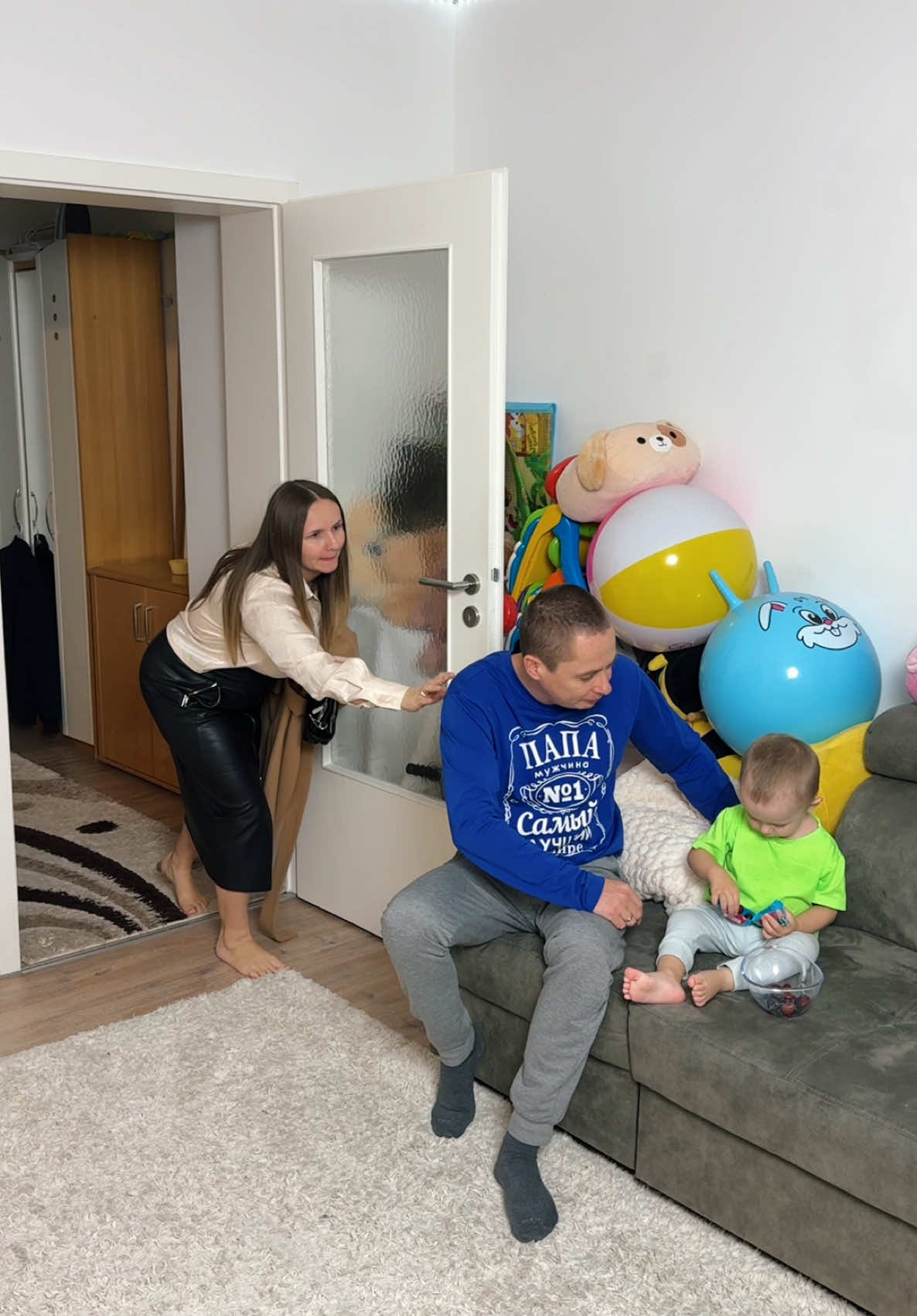 #funnyvideo #familytime #family #funny #couple 😂