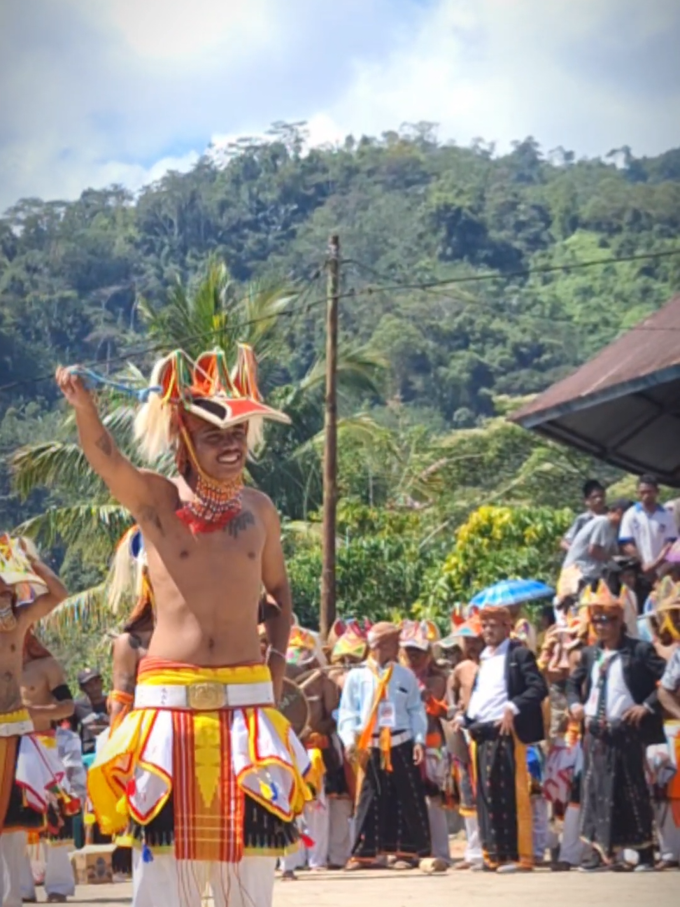 CaciDance//MukaRakatManggaraiBarat@Ryo V.o.p  #tariancaciadatmanggarai  #fyppppppppppppppppppppppp  #mukarakat #nttpride🏝🔥 #manggarai_flores_ntt #triolamtama 