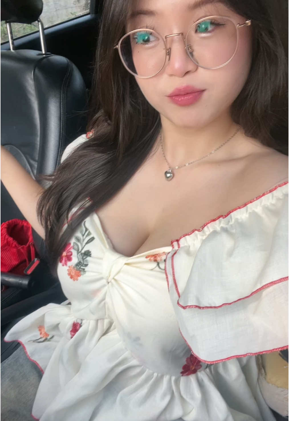 ไอเลิฟยูแล้ววยูเลิฟใคร