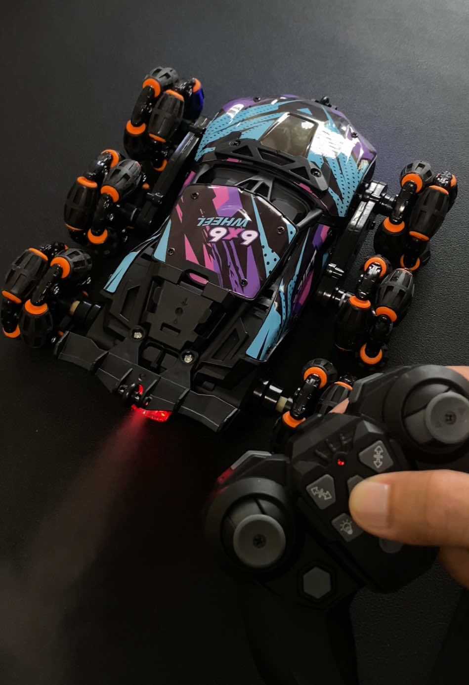 RC 6x6 Stunt Car semua gaya boleh buat, ada asapp lagi baru indoor belum outdoor #rckereta #keretacontrol #permainan #keretakontrol #rc6x6 #rckeretamainan #cartoys #carstunt #rccar #rcstuntcar #foryou 