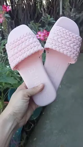 #SAKNEWKOREANFASHIONSANDALSFLATSLIPPERS #smileflatslippers #slippers #slippersforwomen #foryoupage #fyp #fypシ゚ 