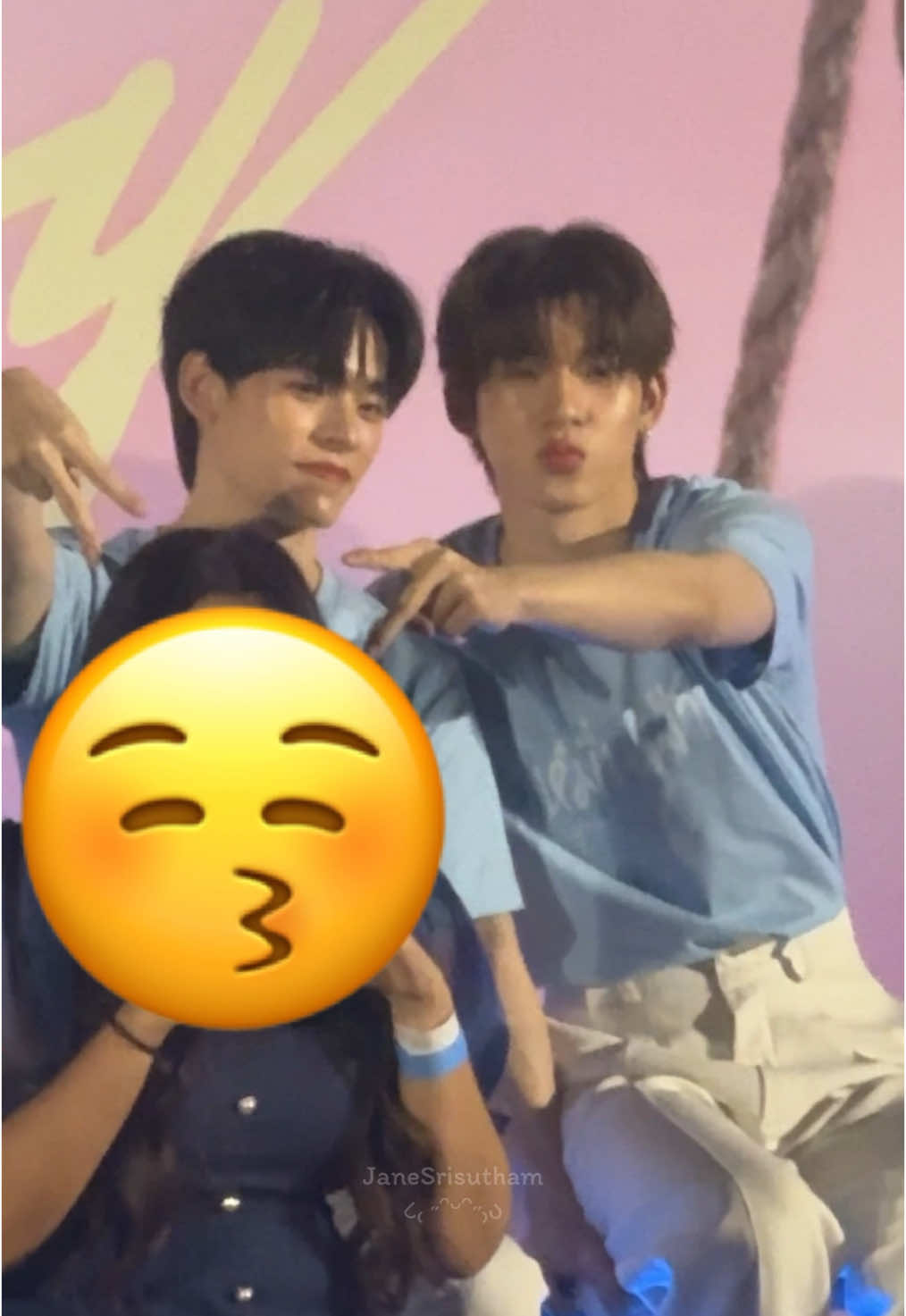 เมื่อคุณรักลูกชายของใครบางคนที่ถูกเลี้ยงมาอย่างดี 🥺🫶🏻🩷 @Porsuppakarn @teetee.wpc #porsuppakarn #twnpich #ป๋อตี๋ตี๋ #porteetee 