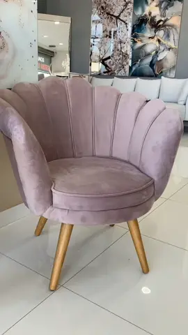 Poltrona Decorativa Petala Pés Palito Veludo - Kimi Design🤌🏻🔥👀😱🫶🏻🏃🏻‍♀️#poltrona #poltronas #pespalito #petala #estofados #estofadosdeluxo #kimi #kimidesign #poltronaveludo #veludo #quarto 