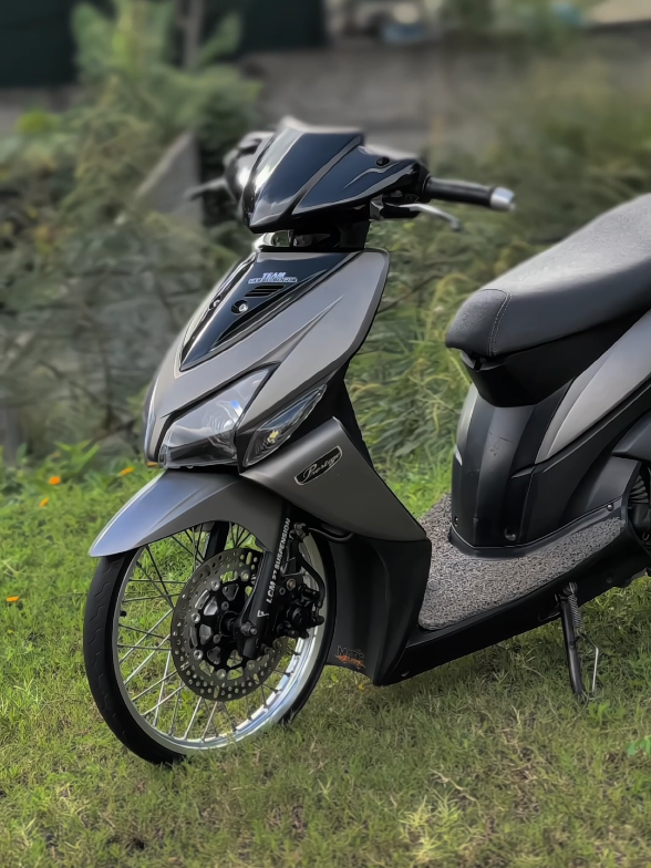 gak di ajak Vario kolam🥹 #variomodifikasi #vario110karbu #ring17menolakpunah #fyp #variokolam 