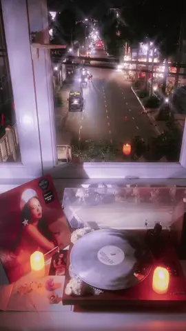 #laufey #secondbest #vinyl #vinylrecords #vinyltok #vinylcollection #music #fyp 