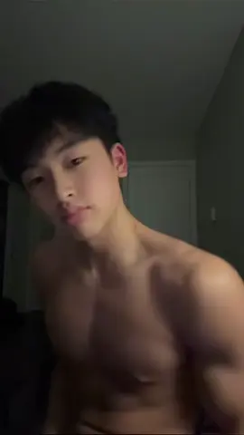 whutt #physique #andyshen01 #fyp @ً 