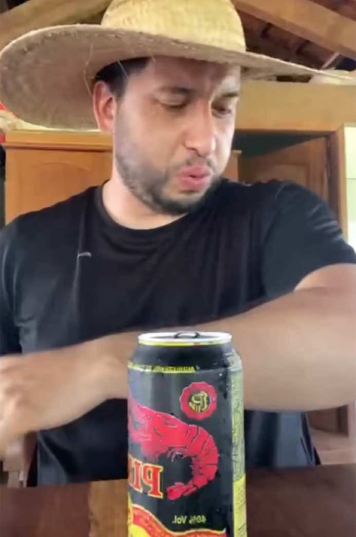 Mexicano vs PITU 🦐🍤 hahaha o melhor videos que já vía para o tik tok que já gravei no Brasil 🤣🤣🤣 essa bebida e muito forte, não é doce não #pitu #soumexicano #brasil #testando 