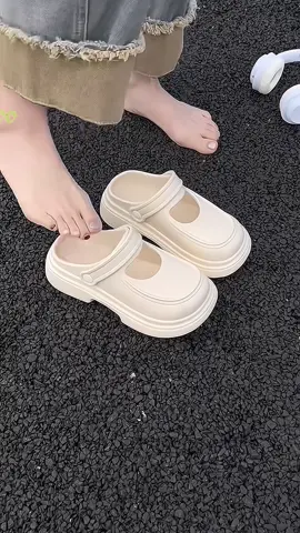 Dép sandal quai hậu basic nhẹ nhàng #reviewgiaydep #giaydep #giayxinh #sandal #sandalnu #depsandal #depxinh #depquaihau #depdep #xuhuongtiktok2025☘️🍀♥️ #viral 
