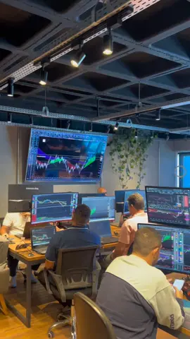 Você ainda esta sozinho e sendo atropelado pelo seu psicólogo e operacional subjetivo?! Aqui podemos te ajudar, ou você vai continuar sozinho? #btc #bitcoin #trader #trade #Forex #criptomoedas #mercadofinanceiro #daytrader #investing #mercadofuturo #b3 #rj 