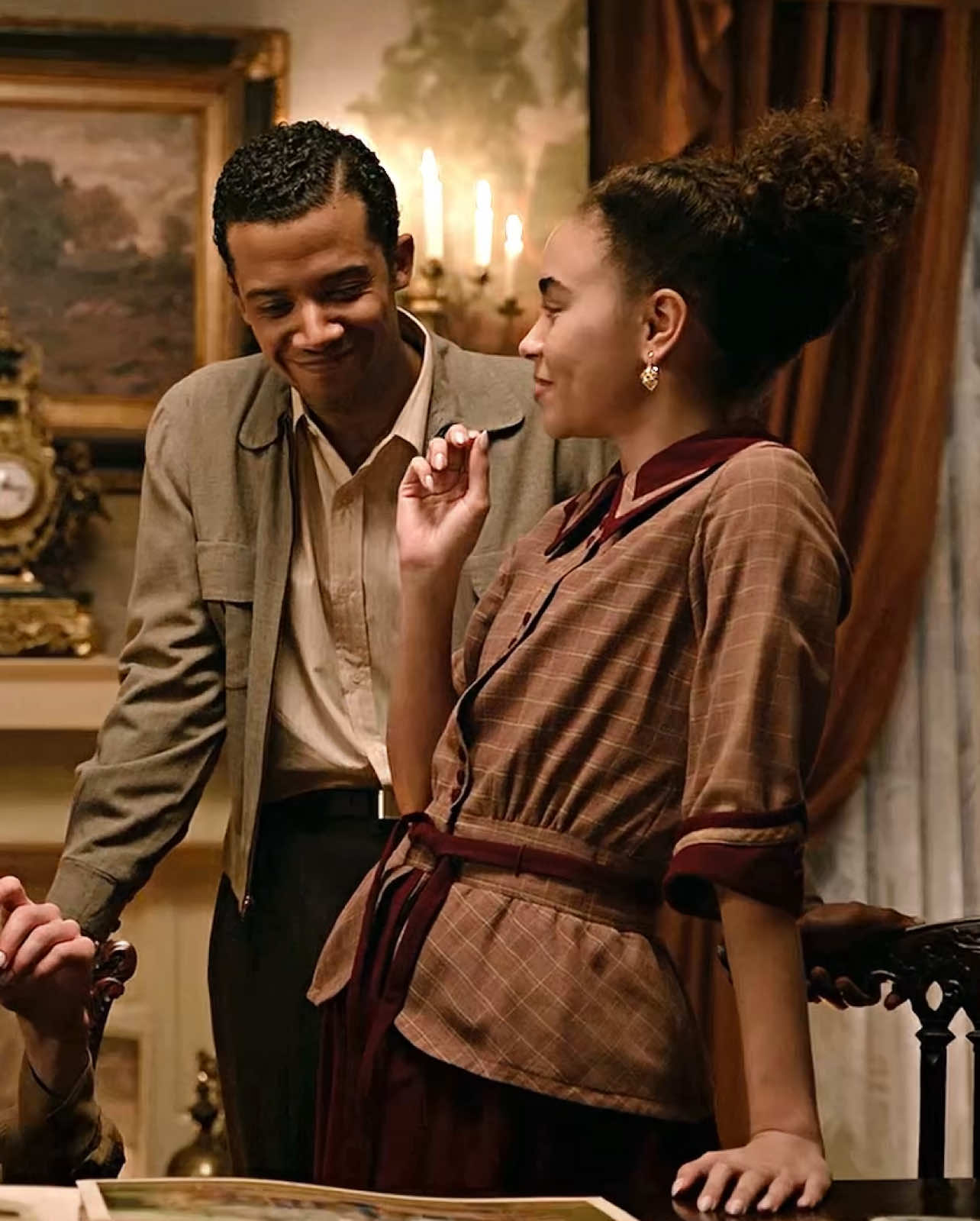 I have nothing to smile about because of this show… 💔  s1 scenes from @bella ✧.*  on ig (sirenscenes) #interviewwiththevampireedit #iwtvedit #iwtv #louisdepointedulac #claudiaiwtv #interviewwiththevampire 