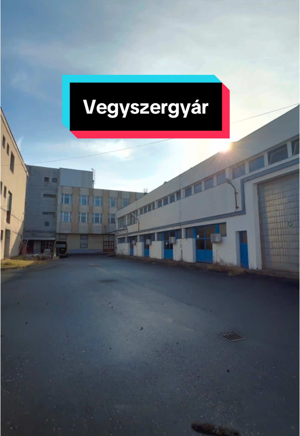 Elhagyatott vegyszer gyár ahol mindent hátrahagytak #urbex #abandoned #decay #urbexphotography #abandonedplaces #urbexworld #lostplaces #urbanexploration #photography #urbexplaces #urbexpeople #urbanexplorer #urbexphoto #urbexvideo #lostplace #urbexexploration #world #urbanexploring  #explore #abandonedworld #urbandecay #fy #fypage #viral 