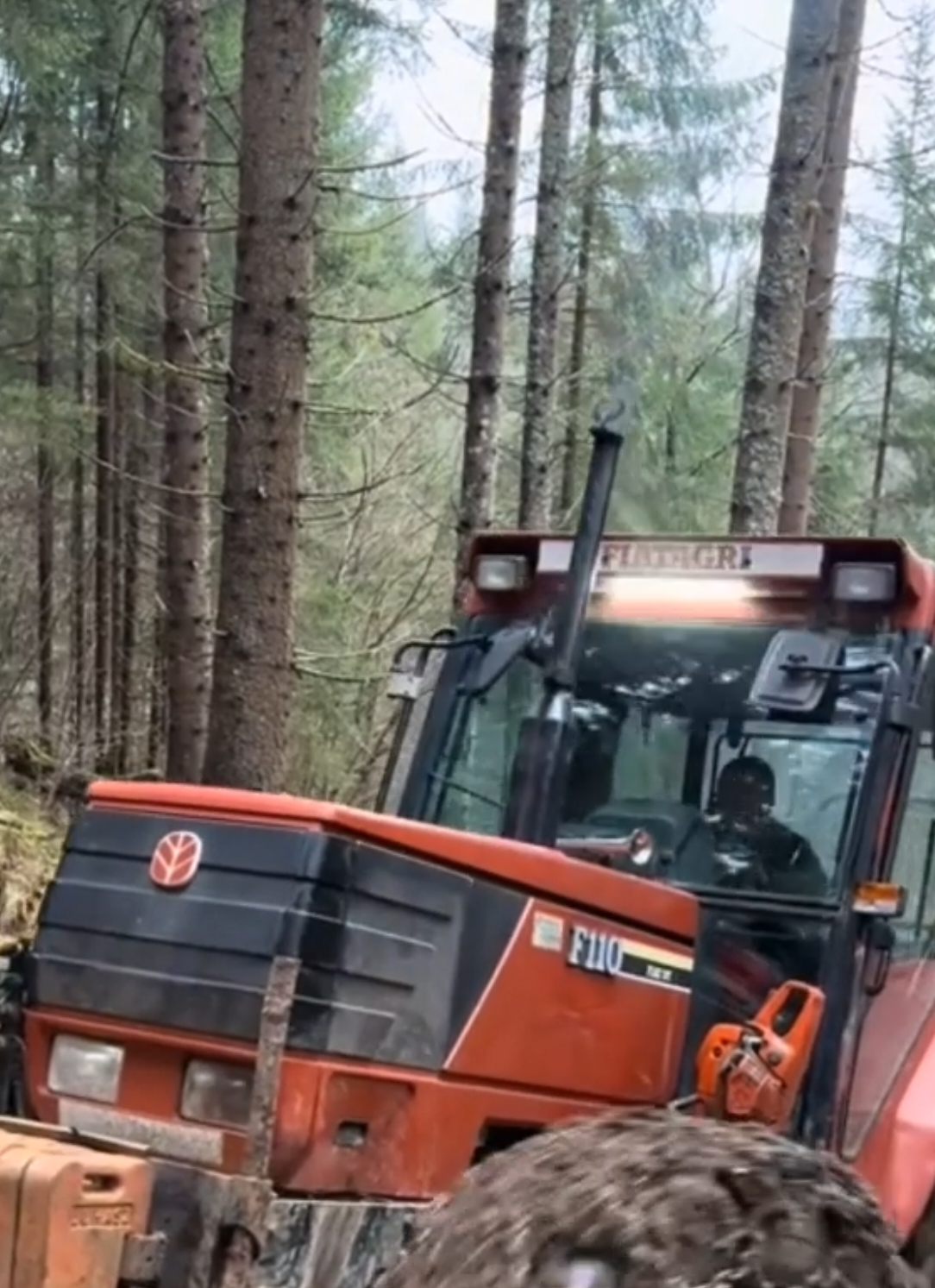 Fiatagri F110 #fiatagri #fiat #fiatagri18090 #fiatagrif100 #fiatagripower #agra #traktor #turbodiesel #turbo #Bosch #intercooler #led #fiatagrif #fiatagriwinner #Fiatagri #Turbo  #Landwirtschaft #Agriculture #Farming #Traktor #Landtechnik #Agrar #Bauer  #Fiatagri18090Turbo #Traktorliebe #Ernte #Feldarbeit #fiatagrifan  #Traktor  #landleben #agrar  #traktor  #Landmaschinen  #Oldtimer #Youngtimer  @Max @P.T_Agrar.In.Scene @agfivar @Maniek®Mechanik😎 @Bameninog 