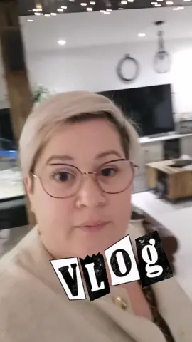 VLOG DU 5.02 🥳 #pourtoi #endometriosis #endo #endogirl #adenomyosis #brive #tulle #correze #sante #maladiechronique #interview #francebleu #icilimousin @Marie-Rose Galès @SFENDO 