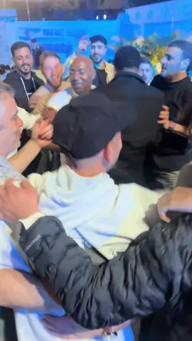 300 יום של לחימה, כמה שעות של נחת – מגיע להם הכול! חנוכת בית עם גיבורים אמיתיים 🇮🇱❤️ #תודה #כבוד”