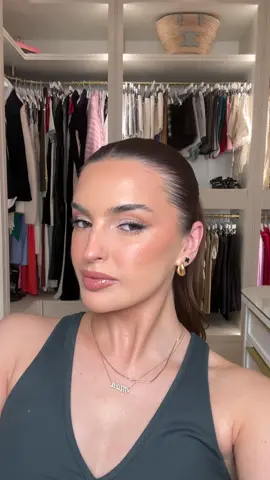 Makeup is makeuping ✨  #makeup #glam #fullglam #smokeyeye #cateye #glow #glowymakeup #gloss #glossylips 