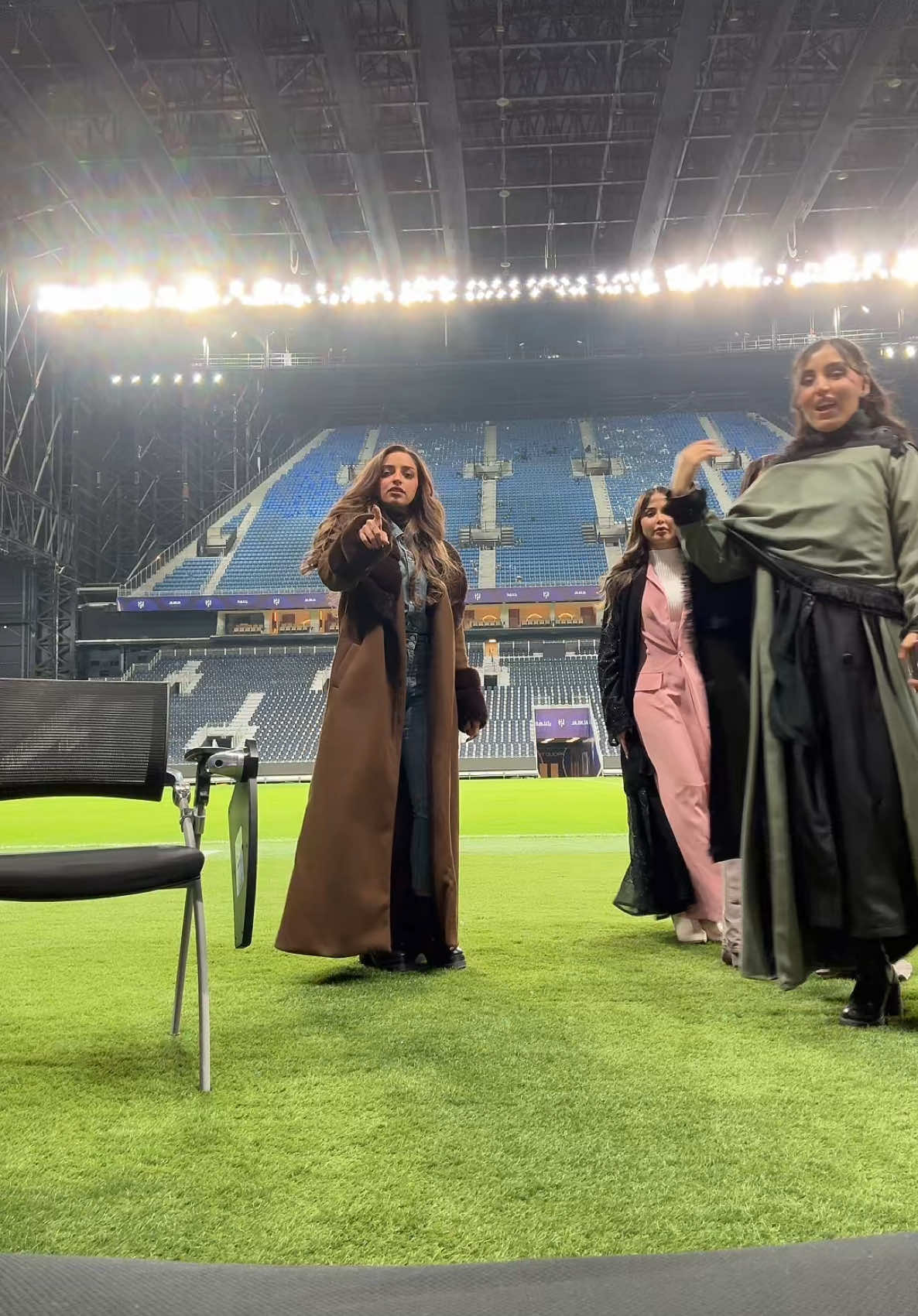 #شباب_البومب #بنات_البومب 🤣  @شروق سالم♏️👑  @Mariam_abdullrahman  @noujnouj 