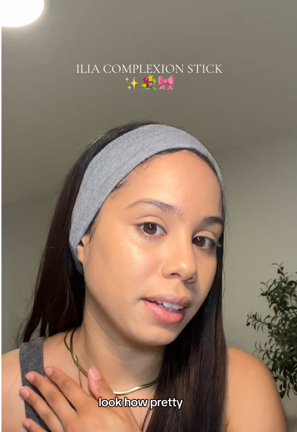 The perfect everyday foundation stick that’s non toxic ✨🎀💐  @ILIA Beauty  #iliabeauty #nontoxicliving #grwm #sahm #review #tts #CapCut 