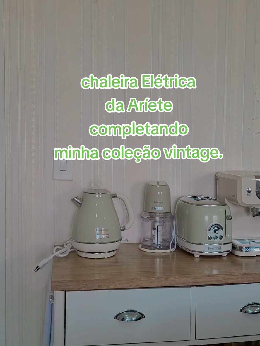 chaleira eletrica da aríete  completando minha coleção. amando essas linha vintage @Ariete_official  #chaleiravintage #lar #casa #vintage #retro #vizinhasdolar #viralizou 