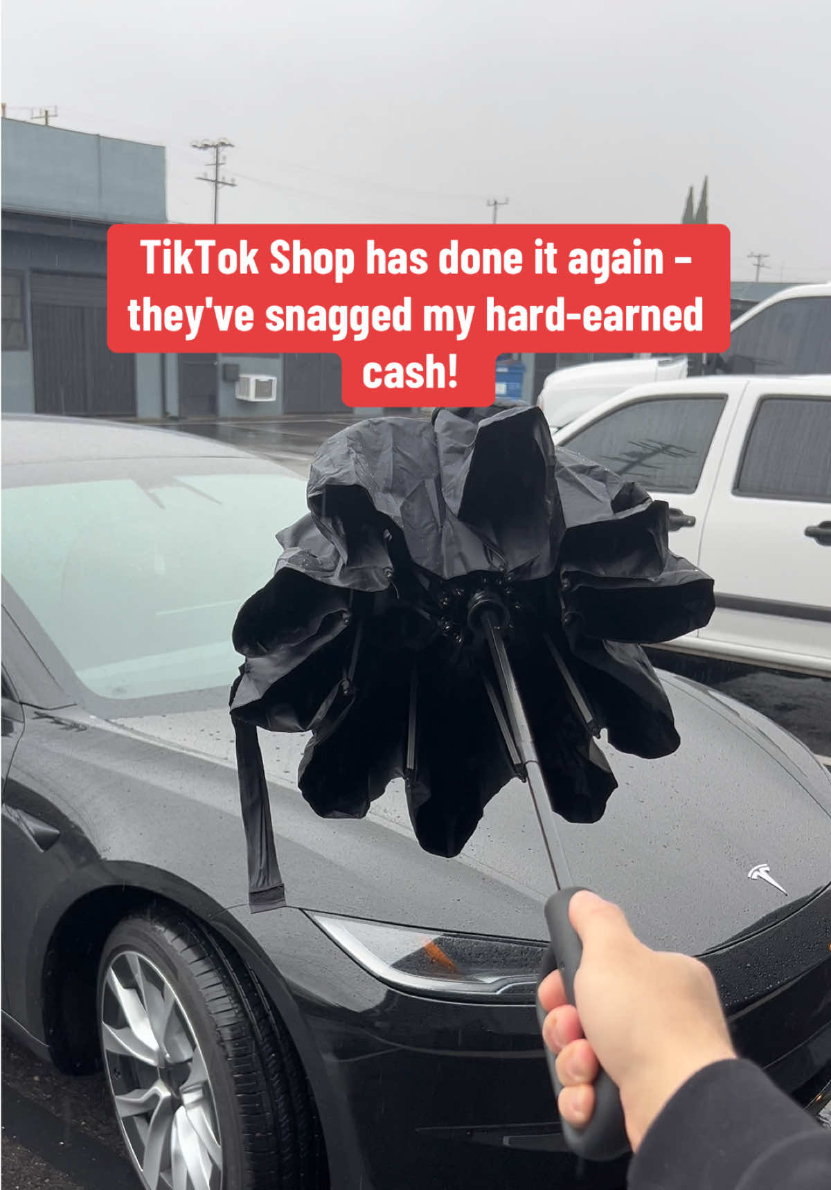 Stay dry and stylish with our Foldable Automatic Umbrella! ☂️ Designed with a windproof, reinforced frame and sun protection, it’s the perfect travel companion for any weather. Easy to carry, effortless to use! #StayDry #WindproofUmbrella #TravelEssential #RainOrShine #AutomaticUmbrella #SunProtection #CompactAndConvenient #OutdoorGear #FoldableUmbrella #WeatherReady