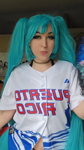 How do we feel about puerto rican miku #hatsunemiku #mikucosplay #Vocaloid #fakebodyy⚠️ #anime #cosplayer #fyp #meow 