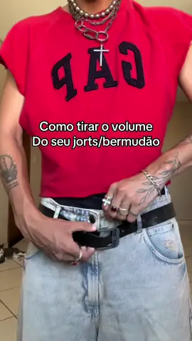 Dica de como ajeitar sua jorts/bermudão com cinto  #fashiontiktok #streetwear #modamasculina #fashionmen #hack #TikTokFashion 