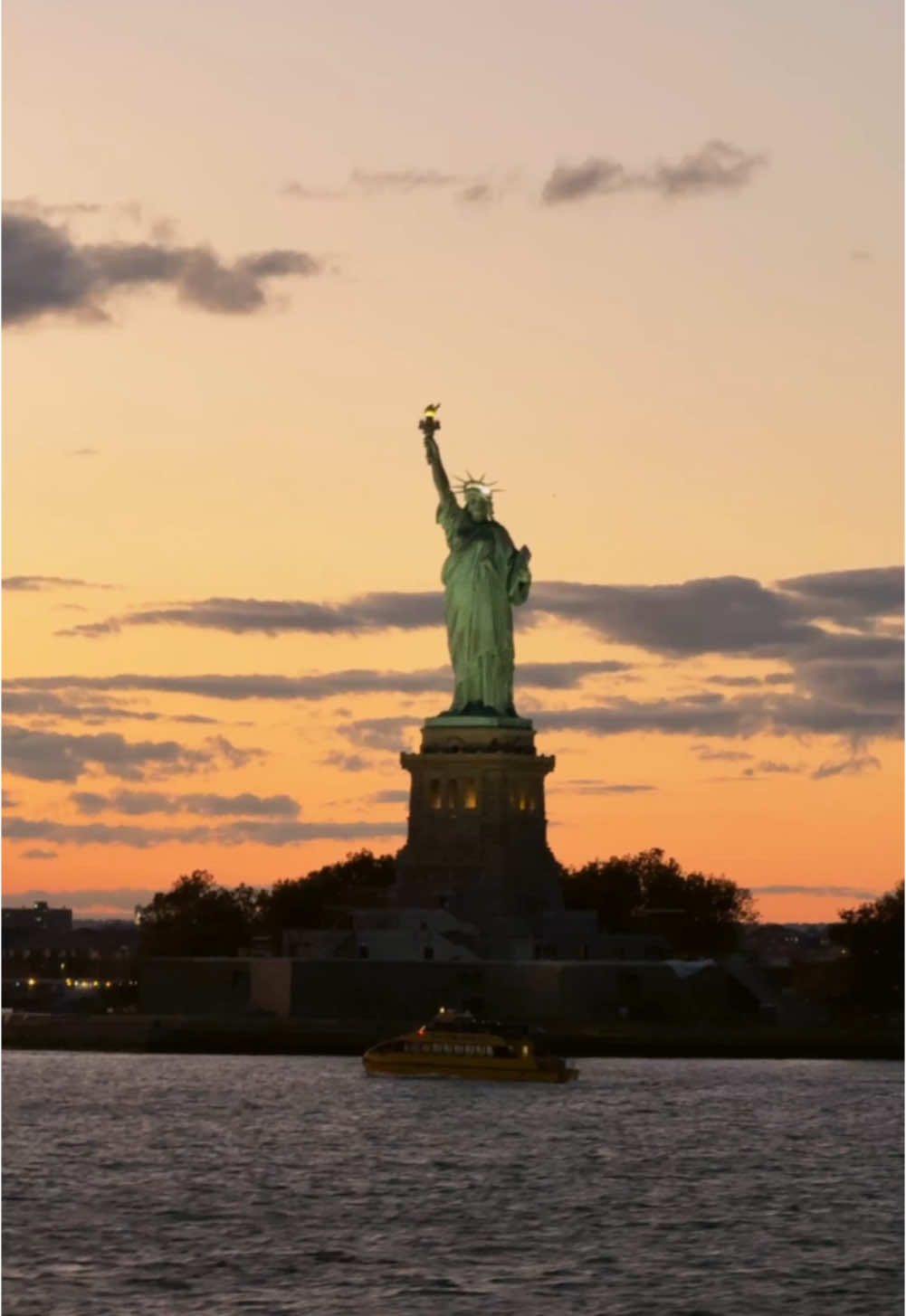 pov: you ride the Staten Island Ferry, passing by the Statue of Liberty 🥹 Shot on iPhone 4k at 30fps  new york #newyork #nyc #newyorkcity #cinemasb