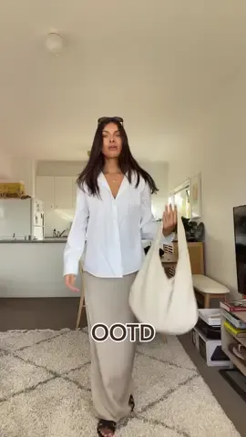 Happy thursday 🐷🌸🌺🐚 #OOTD #worklife #sydney #corporatelife #officeoutfit #Summer #forthegirls #inspo #fyp 