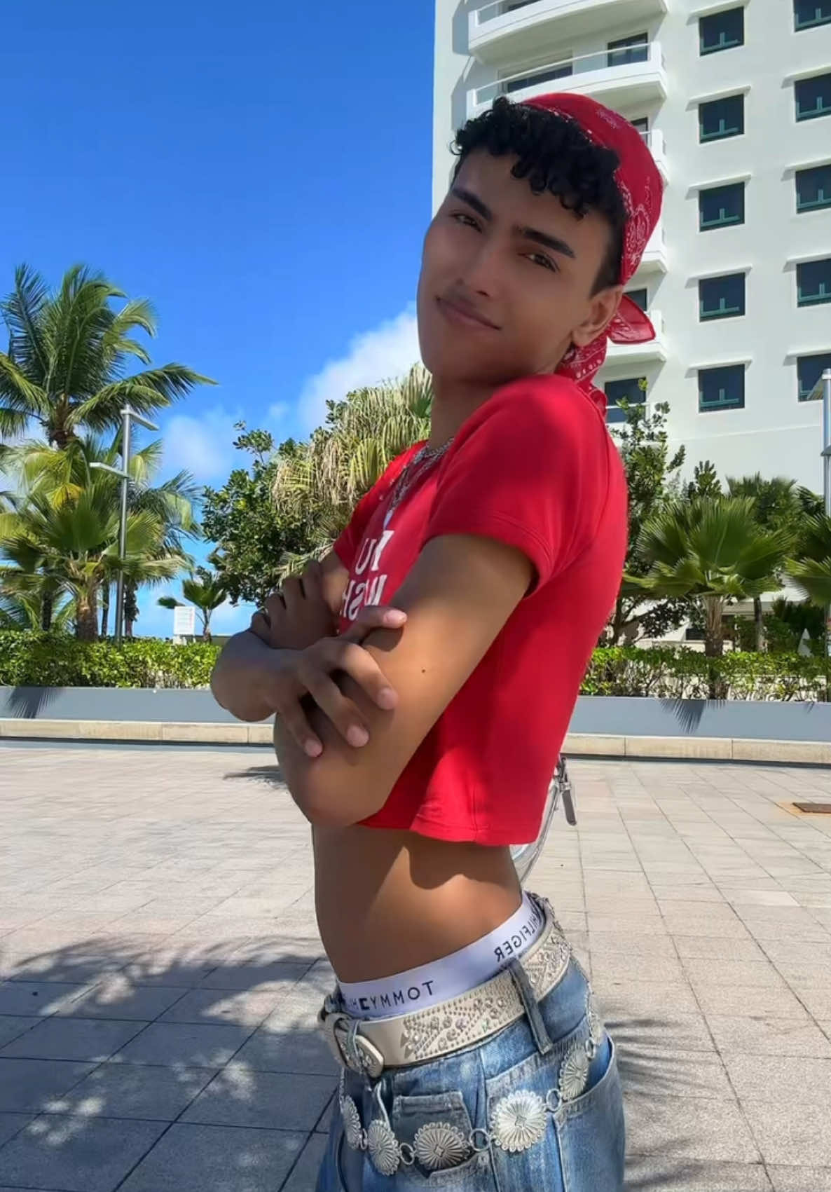 Un videito random solo porque me gustó mi outfit de ayer❤️✨ #outfit #delarose #izaak #puertorico 