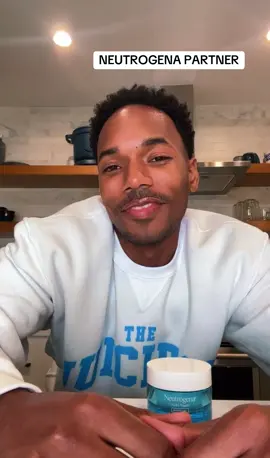 #NeutrogenaPartner Here's Cartera's juiciest secret on how to impress your crush 😘💙 @Neutrogena #JuicySkin #hydroboost