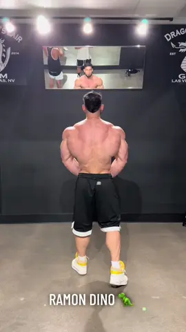 MY PHYSIQUE AT MR. OLYMPIA 🦖🦖🦖🔥🔥🔥 #academia #meme #treinopesado #bodybuilder #treino #bodybuilder #treino #costas #gym #olympia #dino #dino 