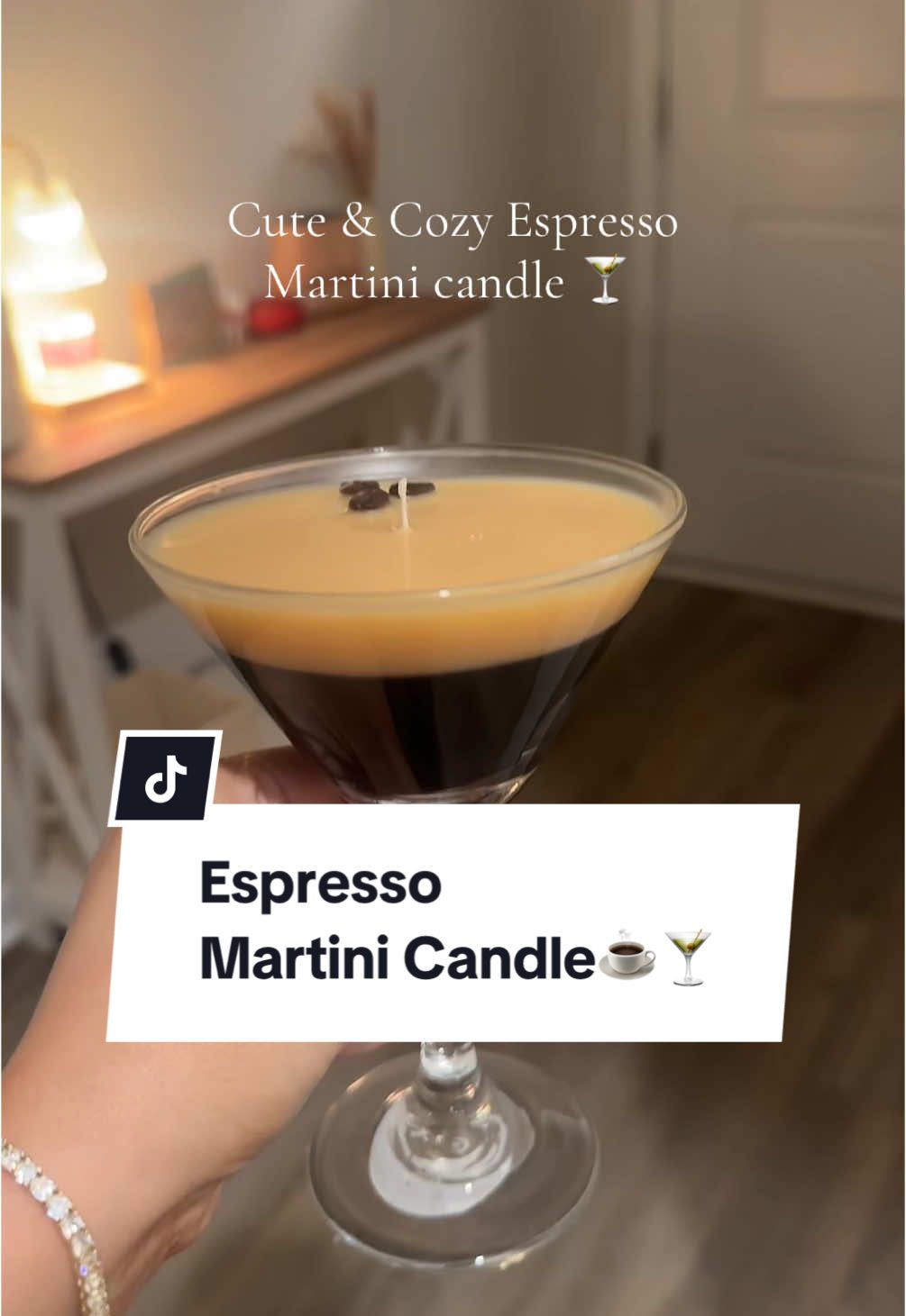 This candle is top tier in the scent and looks department😍😮‍💨 yes, it’s a REAL Martini glass you can use after 💅🏼🍸#espressomartinicandle #candle #candletok #candlesoftiktok #giftguide #ttsbeautybesties #tiktokshopcreatorpicks #scentinicandle #howtomakeyourhousesmellgood #smellgood #candlesoftiktok #giftideasforher #spotlightfinds @scentini_candles 