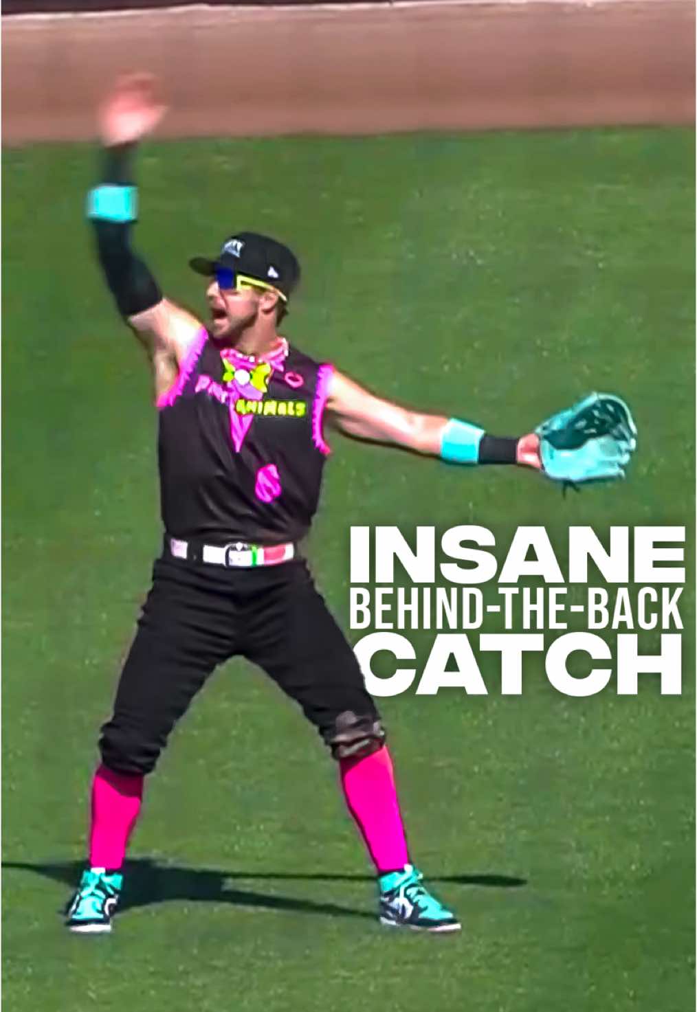 @Reece makes it look too easy 🥱 #bananaball #partyanimals #savannahbananas #baseballtiktoks #mlbedit #trickshot 
