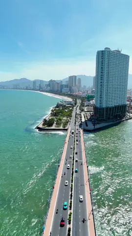 Choáng ngợp với sự phát triển của Nha Trang sau 8 năm quay lại ! Khách Trung đã bỏ chạy giờ chỉ còn Tây và Hàn ! Nhiều hàng quán, hotel 5* vẫn tháo chạy dịp tết vì không trụ nổi #flycamnhatrang #nhatrang #thinhhanh #xuhuong 